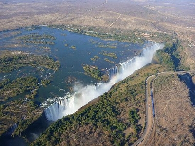 ビクトリアの滝 （ジンバブエ・ザンビア）