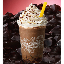 ミルクチョコレートの甘い香りとコーヒーの苦みが溶け合う「カフェゼリー」（581円）