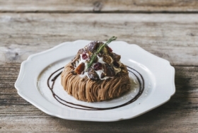 「栗と木の実のモンブランパンケーキ」