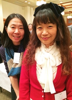 雑誌「KERA」の生みの親、鈴木真理子さん（右）と雑誌「Soup」の元編集長、景山美香さん
